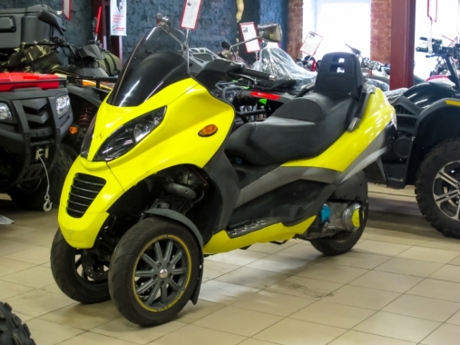 Скутер Piaggio MP3 250
