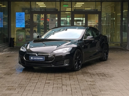 Электромобиль Tesla Model S 60 (2013)